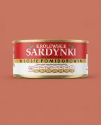 Królewskie sardynki atlantyckie w sosie pomidorowym 240g — opakowanie na tle w kolorze produktu