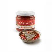 Królewska sardynka w sosie pomidorowym 280 g PETROPAT — opakowanie i zawartość produktu