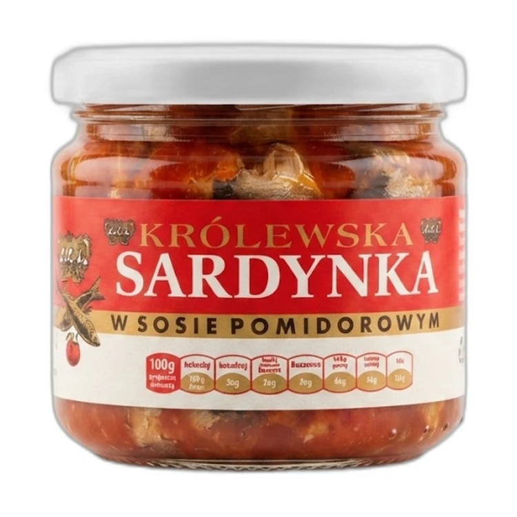 Królewska sardynka w sosie pomidorowym 280 g PETROPAT — opakowanie na białym tle