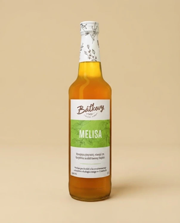 Syrop z melisy 500 ml Batkovy — opakowanie na tle w kolorze produktu