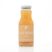 Naturalny jabłkowy sok wyciskany DRINKME 250 ml Sadvit — opakowanie, zdjęcie studyjne