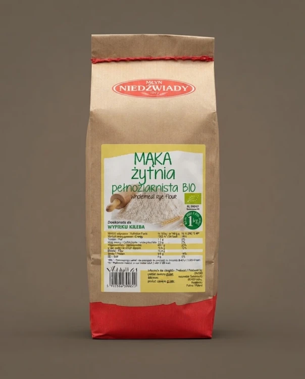 Mąka żytnia BIO 1kg Młyn Niedźwiady — opakowanie na tle w kolorze produktu