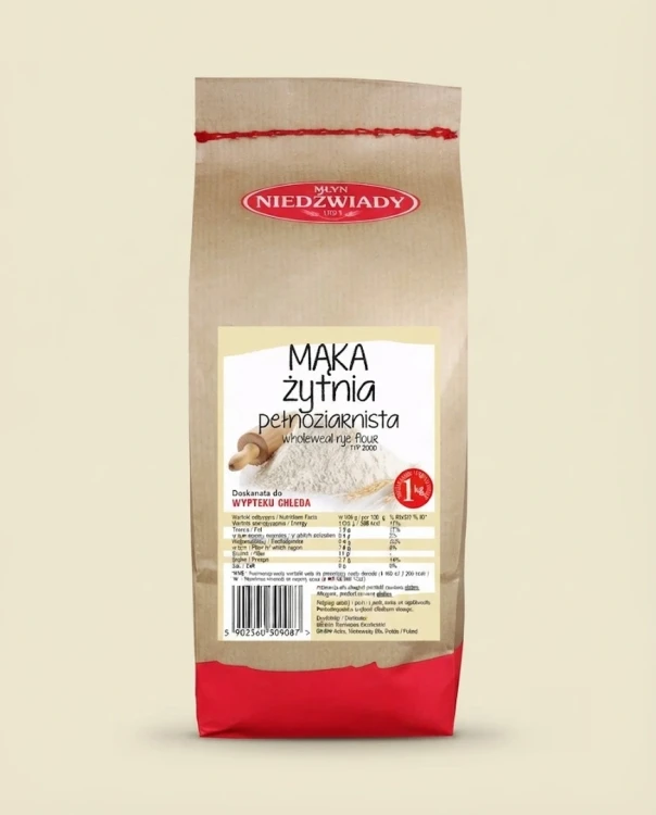 Mąka żytnia 1kg Młyn Niedźwiady — opakowanie na tle w kolorze produktu