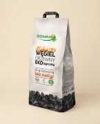 Ekologiczny węgiel drzewny do grilla 2.2 kg Bio Naturo — opakowanie na tle w kolorze produktu