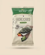 Chipsy Nori - wasabi Sen Soy — opakowanie na tle w kolorze produktu