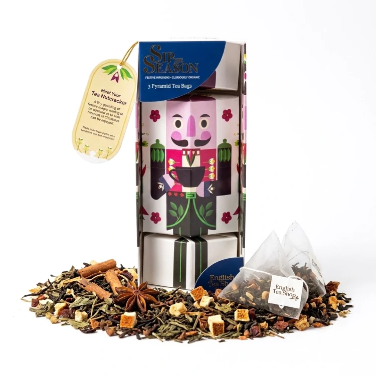 Dziadek do Orzechów. Zestaw ekologicznych herbat i naparów: 3 piramidki, 3 smaki. 6 g English Tea Shop — opakowanie i zawarto